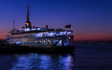 Exploring the Great Lakes: An Adventure in Ferry Travel across North America