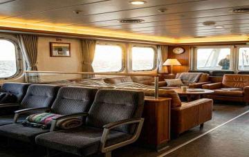 Ferry Journey Combining Economy and Comfort